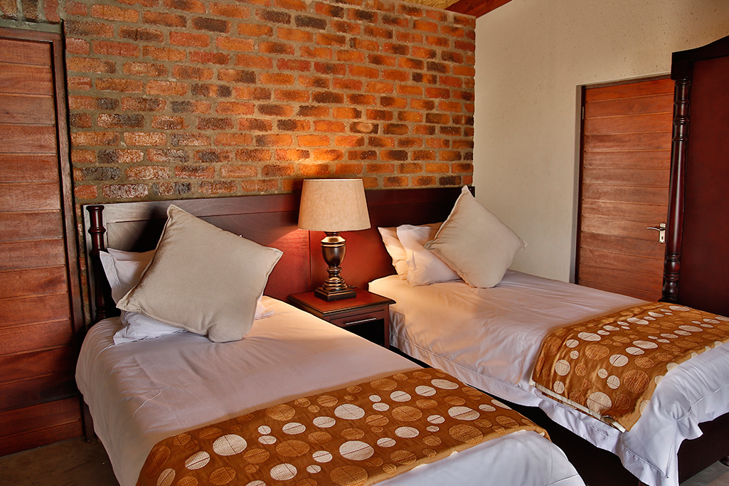 Twin bedroom